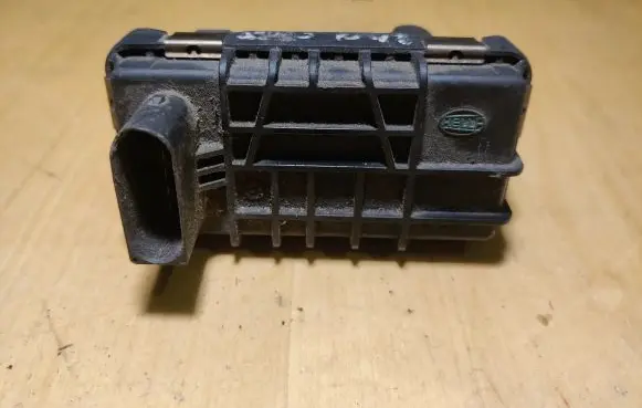 BMW X5 E70 Turbine electric control actuator 730314 6NW009228