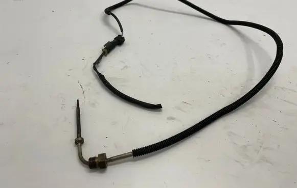Mercedes-Benz CLA C117 X117 W117 Exhaust gas temperature sensor A0009058105