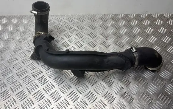 Skoda Rapid (NH) Intercooler hose/pipe 6R0145770A
