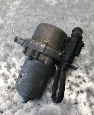 Volkswagen PASSAT B5.5 Secondary air pump 8E0927317