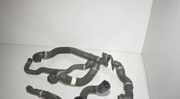 BMW 2 Active Tourer U06 Engine coolant pipe/hose 9896554 9896567 5A0C5A5