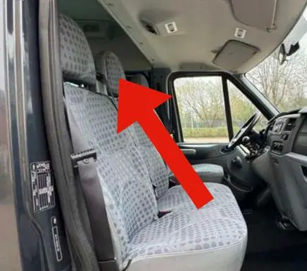 Opel Vivaro Front seat headrest