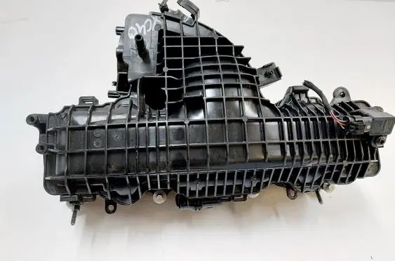 Volvo XC40 Intake manifold 32361916