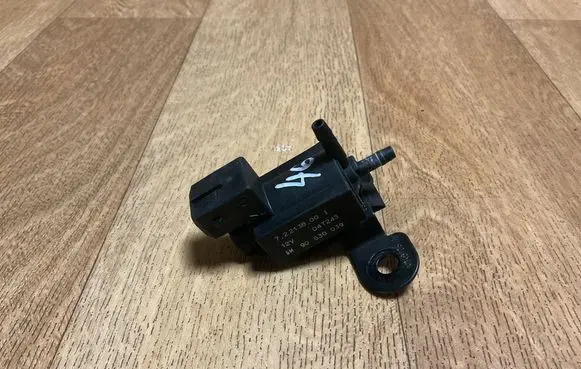 Opel Zafira A Vacuum valve 90530039 72213800 04T243
