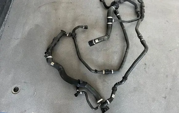 BMW 1 F20 F21 Engine coolant pipe/hose 8602027 8662835 8662832