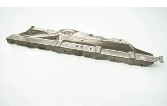 BMW X5 G05 Heat shield in engine bay 7588579