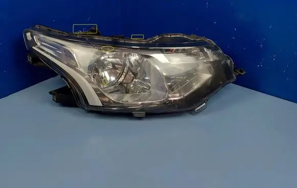 Mitsubishi Outlander Headlight/headlamp 8301D094
