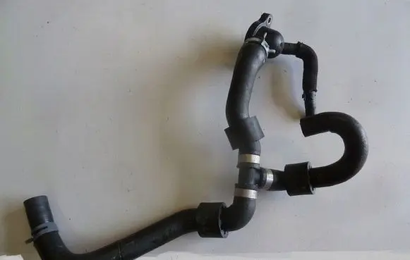 Volkswagen Tiguan Engine coolant pipe/hose 5N0122157BP