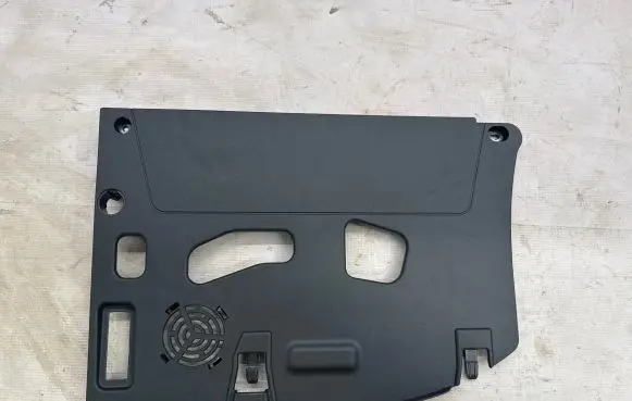 Dashboard lower bottom trim panel