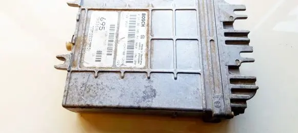 Volvo S40, V40 Engine control unit/module 0281001906 7700110648