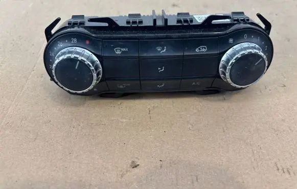 Mercedes-Benz B W246 W242 Climate control unit A2469001708 5HB01044503 A2469015503