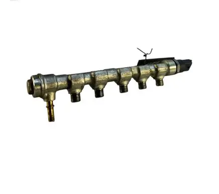 Renault Master II Fuel main line pipe 8200378703 095713L3 0445214079