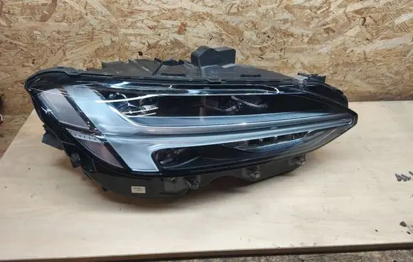 Volvo S90, V90 Headlight/headlamp 31386171