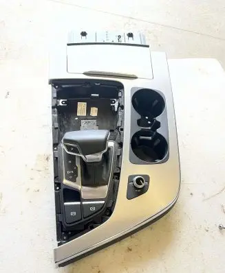 Audi Q7 4M Other center console (tunnel) element 4M1864241F 4M1864241