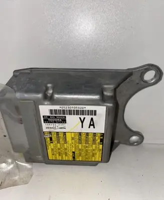 Toyota Prius (XW30) Airbag control unit/module 8917047100 1503002301