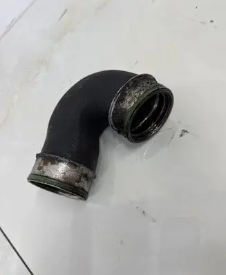 Intercooler hose/pipe
