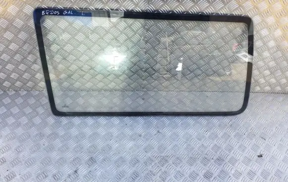 Volkswagen Transporter - Caravelle T4 Rear side window