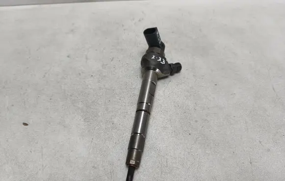 Audi A4 S4 B9 Fuel injector 04L130277N