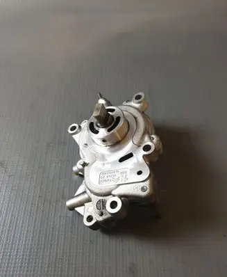 Peugeot Traveller Vacuum pump 9810737980 9674992180