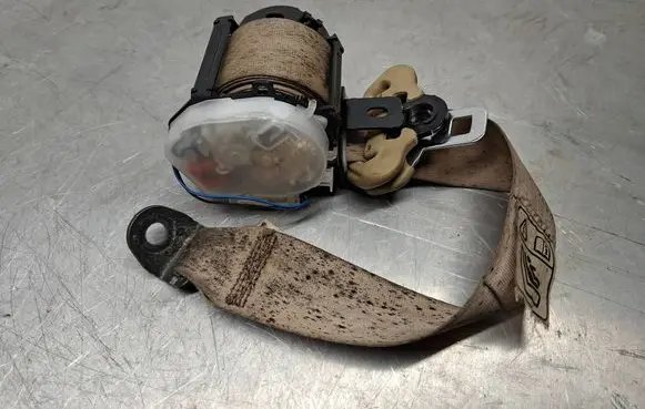 Honda CR-V Rear seatbelt 6073543 82850SWWG0