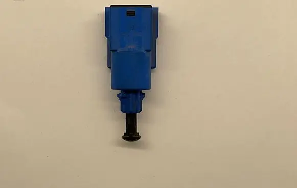 Audi A4 S4 B6 8E 8H Acceleration sensor 22020b
