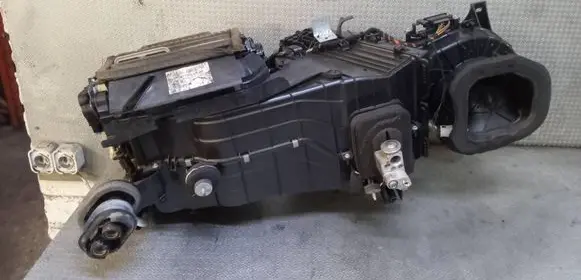 Audi Q7 4L Interior heater climate box assembly 4L2820003L
