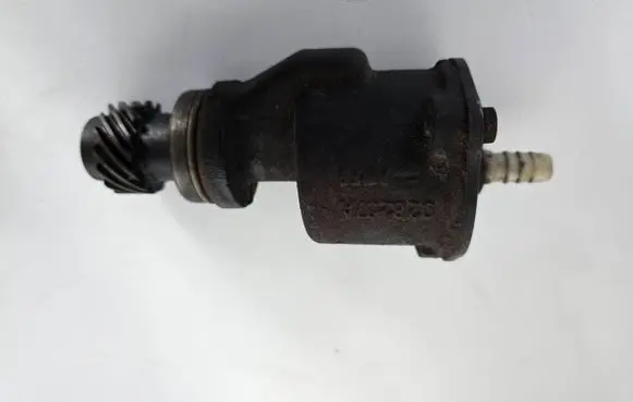 Volkswagen PASSAT B5 Vacuum pump 028207A