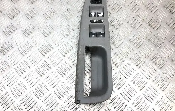 Volkswagen Jetta V Electric window control switch 1K4959857 1K0959565F 0915