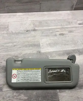 Toyota Avensis T270 Sun visor