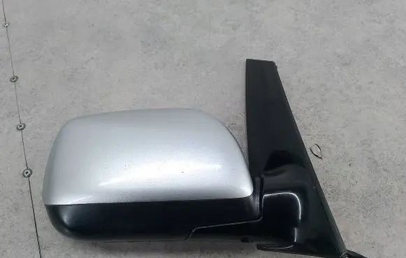 Toyota Avensis Verso Front door electric wing mirror 