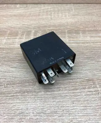 Audi 100 S4 C4 Other relay 22403986