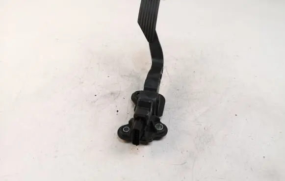 Mitsubishi Outlander Accelerator throttle pedal 45991284783 MN101543