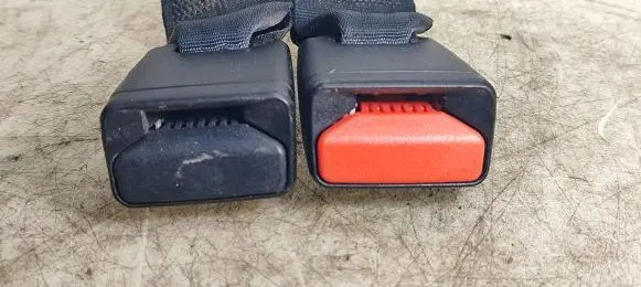 Dacia Sandero II Rear seatbelt buckle 878170958R 9401277219