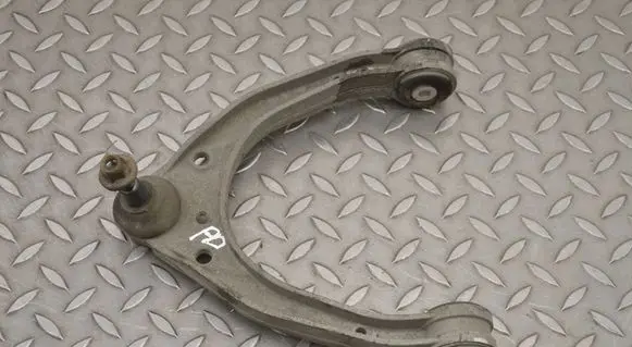 Volkswagen Touareg I Front upper control arm/wishbone 