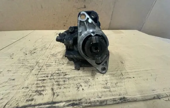 Opel Combo C Vacuum pump