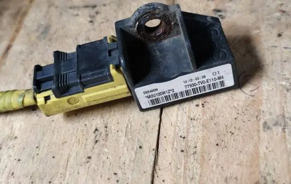 Honda Civic IX Airbag deployment crash/impact sensor 77930TV0E110M4