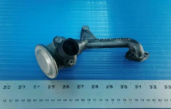 Audi A6 S6 C5 4B Turbo air intake inlet pipe/hose 078191166J