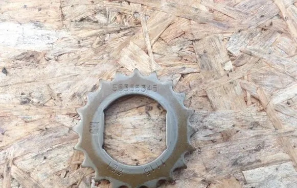 Opel Corsa D Timing chain sprocket 55355345