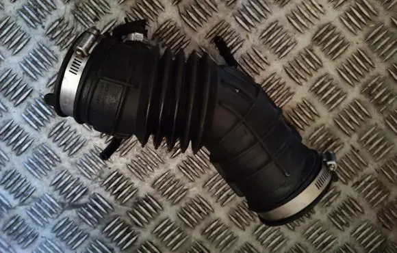 Intake resonator