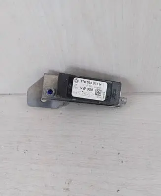 Volkswagen Touran I Antenna control unit 1T0035577H 28026451