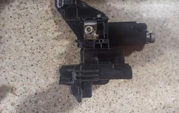 BMW 1 F20 F21 Current control relay 680670101