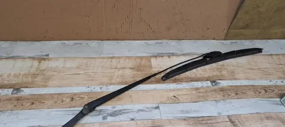 Ford Focus Front wiper blade arm XS4117526BC