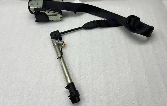 Volkswagen ID.3 Front seatbelt 10C857705E 651474700F
