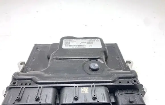 Renault Trafic III (X82) Engine control unit/module ECU 0281021160