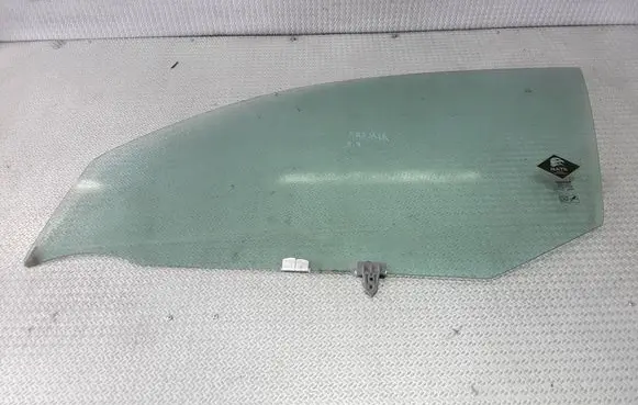 Nissan Almera Front door window/glass (coupe) 
