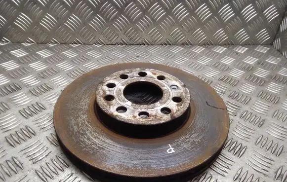 Volkswagen Touran I Front brake disc