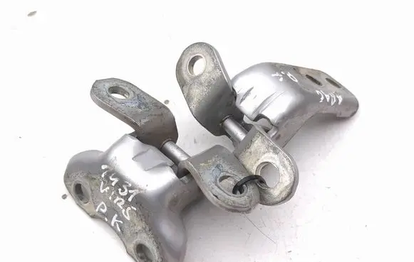 Toyota Prius (XW30) Front door hinge set