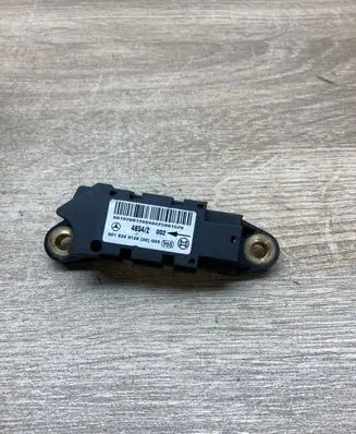 Mercedes-Benz CL C215 Airbag deployment crash/impact sensor 0018209126
