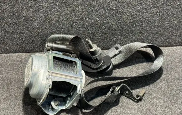 Ford Explorer VI Rear seatbelt LB5BS611B68AG3JA6 LB5BS611B68