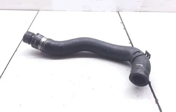Volkswagen Touareg I Engine coolant pipe/hose 059121073H